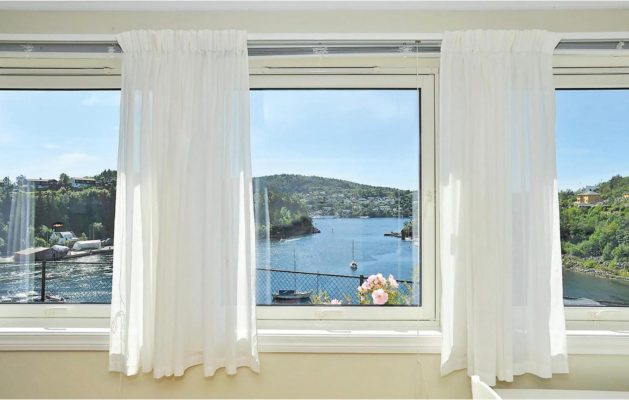 Cozy Apartment In Straumsgrend With Kitchen Bergen Esterno foto