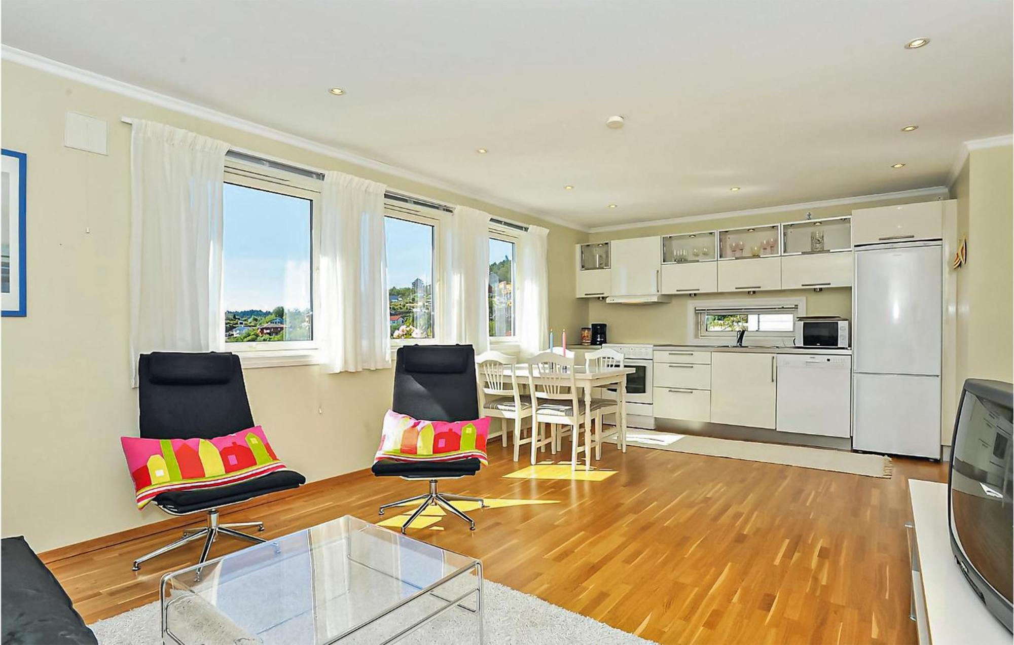 Cozy Apartment In Straumsgrend With Kitchen Bergen Esterno foto