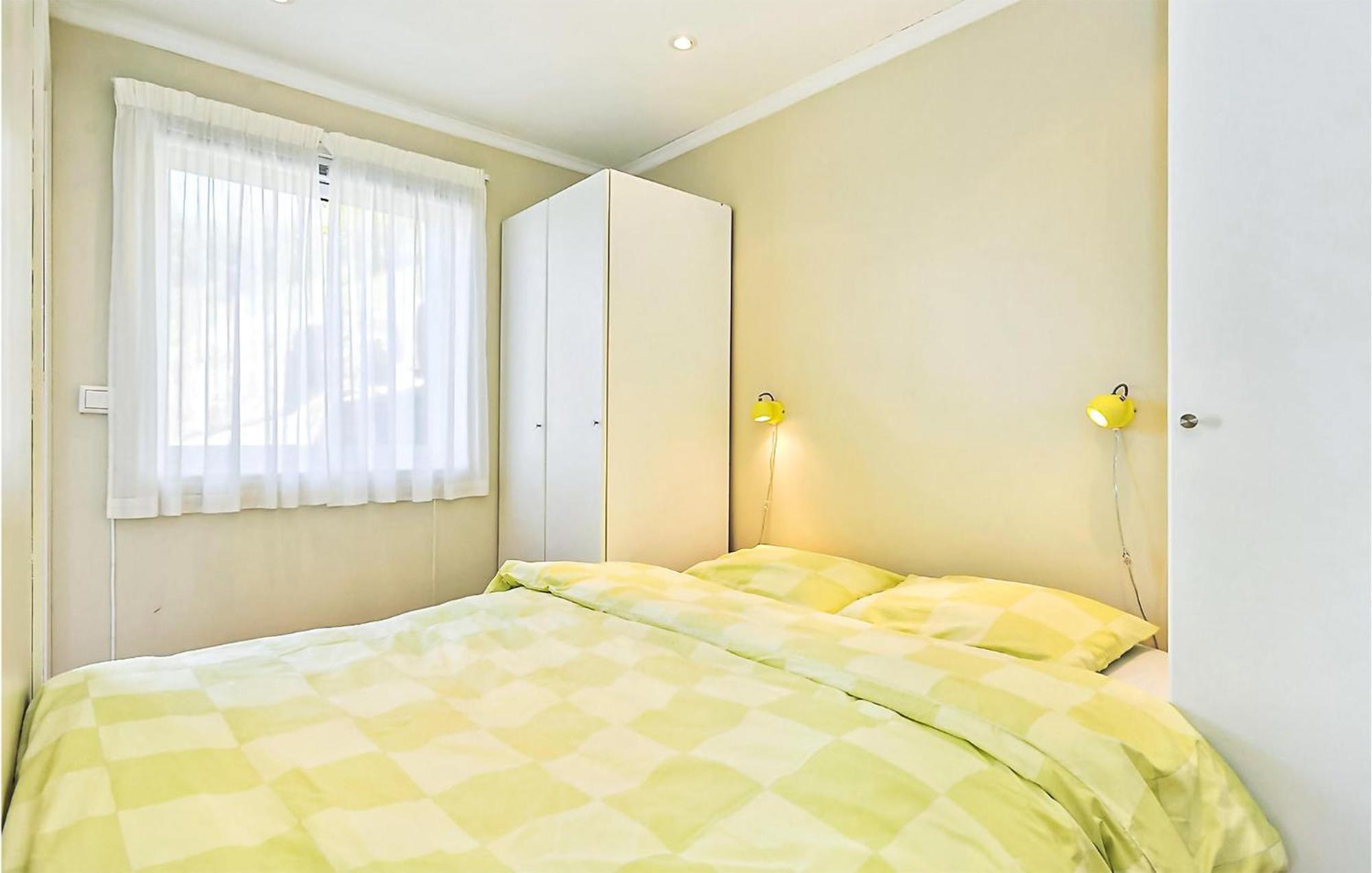 Cozy Apartment In Straumsgrend With Kitchen Bergen Esterno foto