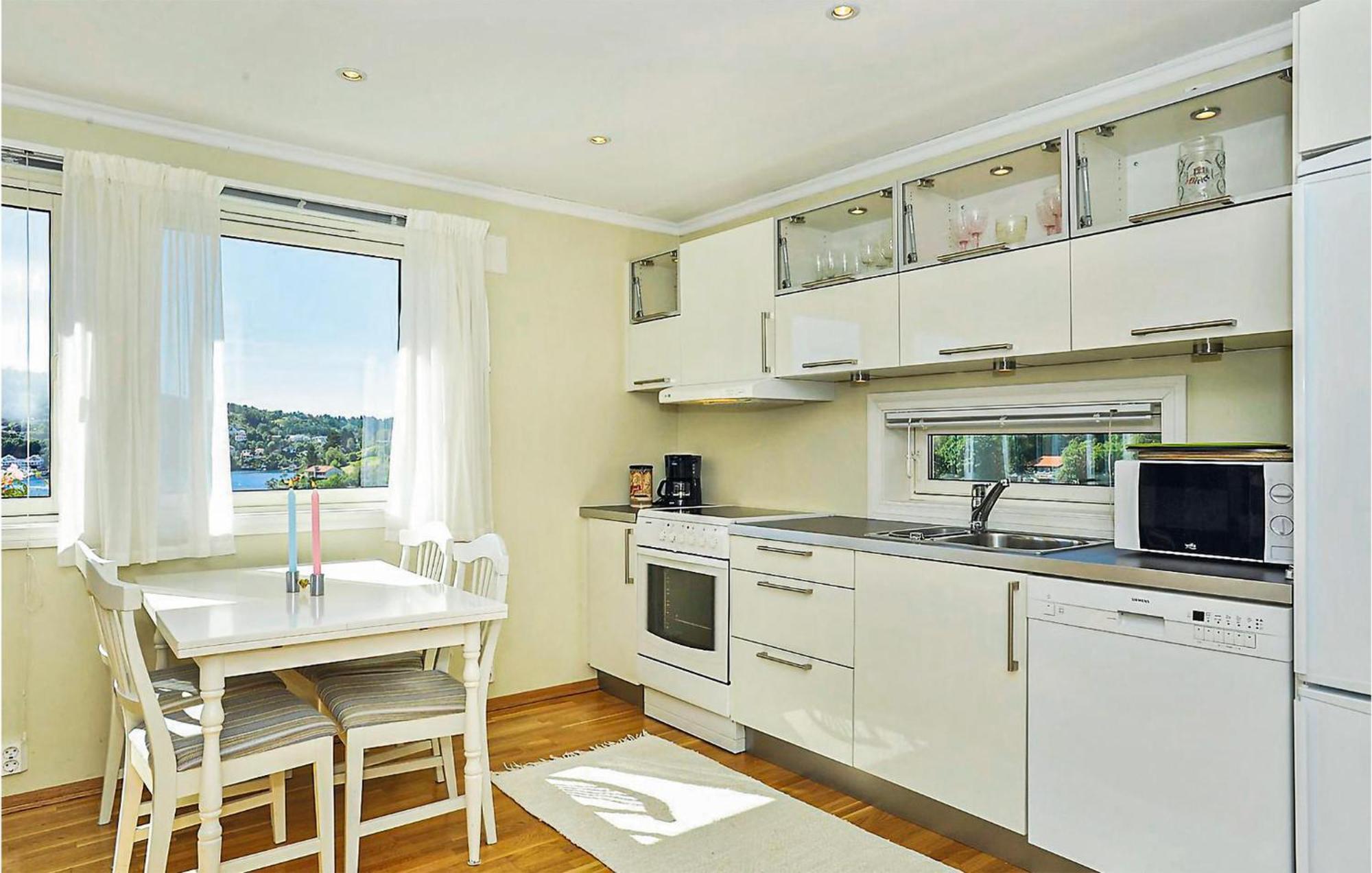 Cozy Apartment In Straumsgrend With Kitchen Bergen Esterno foto