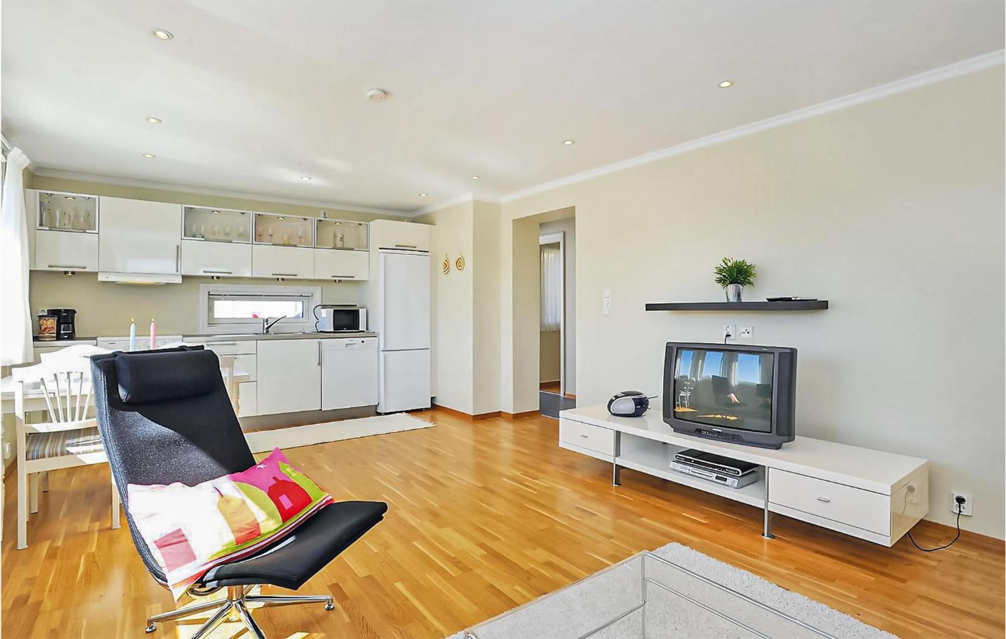 Cozy Apartment In Straumsgrend With Kitchen Bergen Esterno foto